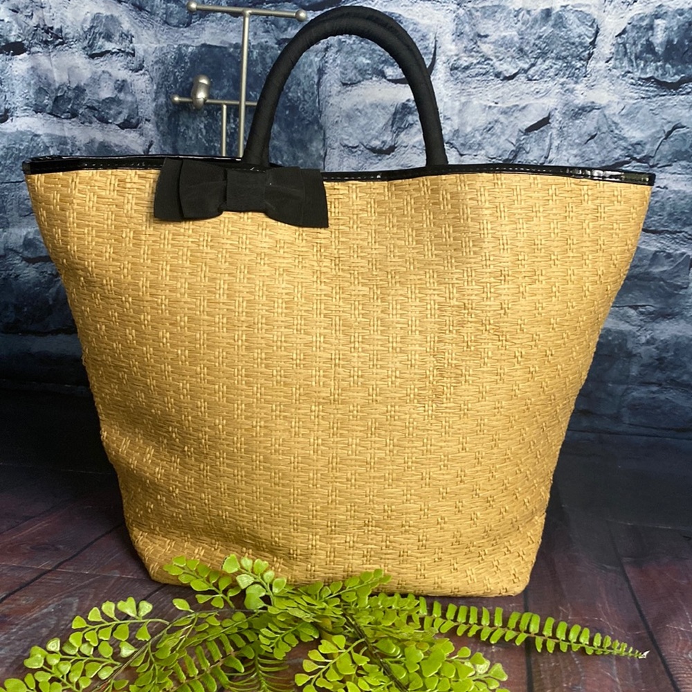 Chic Bow and Gingham Straw Tote Bag